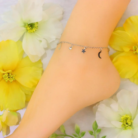Minimalist Anklet, Sleek & Modern Design, Women’s Fashion, YC110298-A - Picture 3 of 10